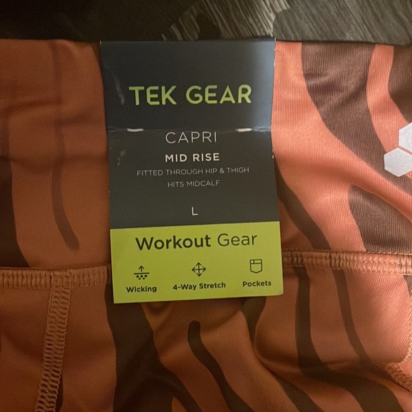 Workout gear/leggings - Picture 5 of 7